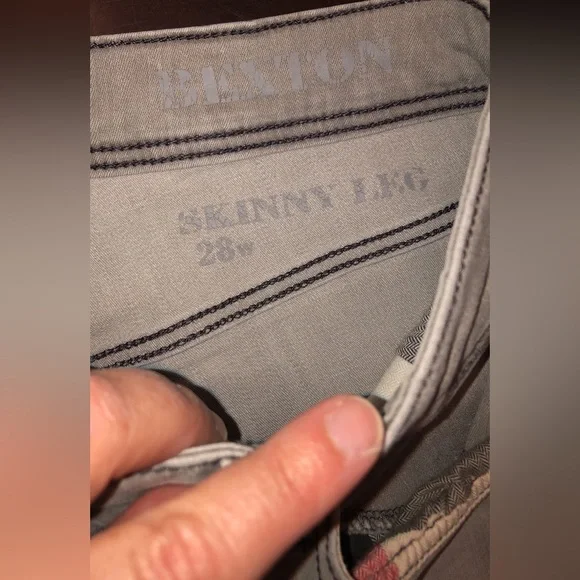 Burberry Brit Bexton Skinny Leg Jeans, Size 28. - Picture 13 of 16